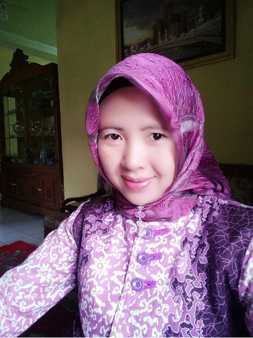 Elisa Partalina, S.Pd